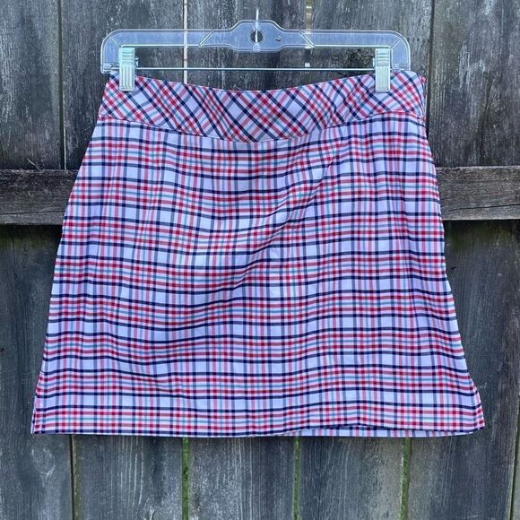 Izod Golf Plaid Active Skort | 4 - Picture 1 of 5